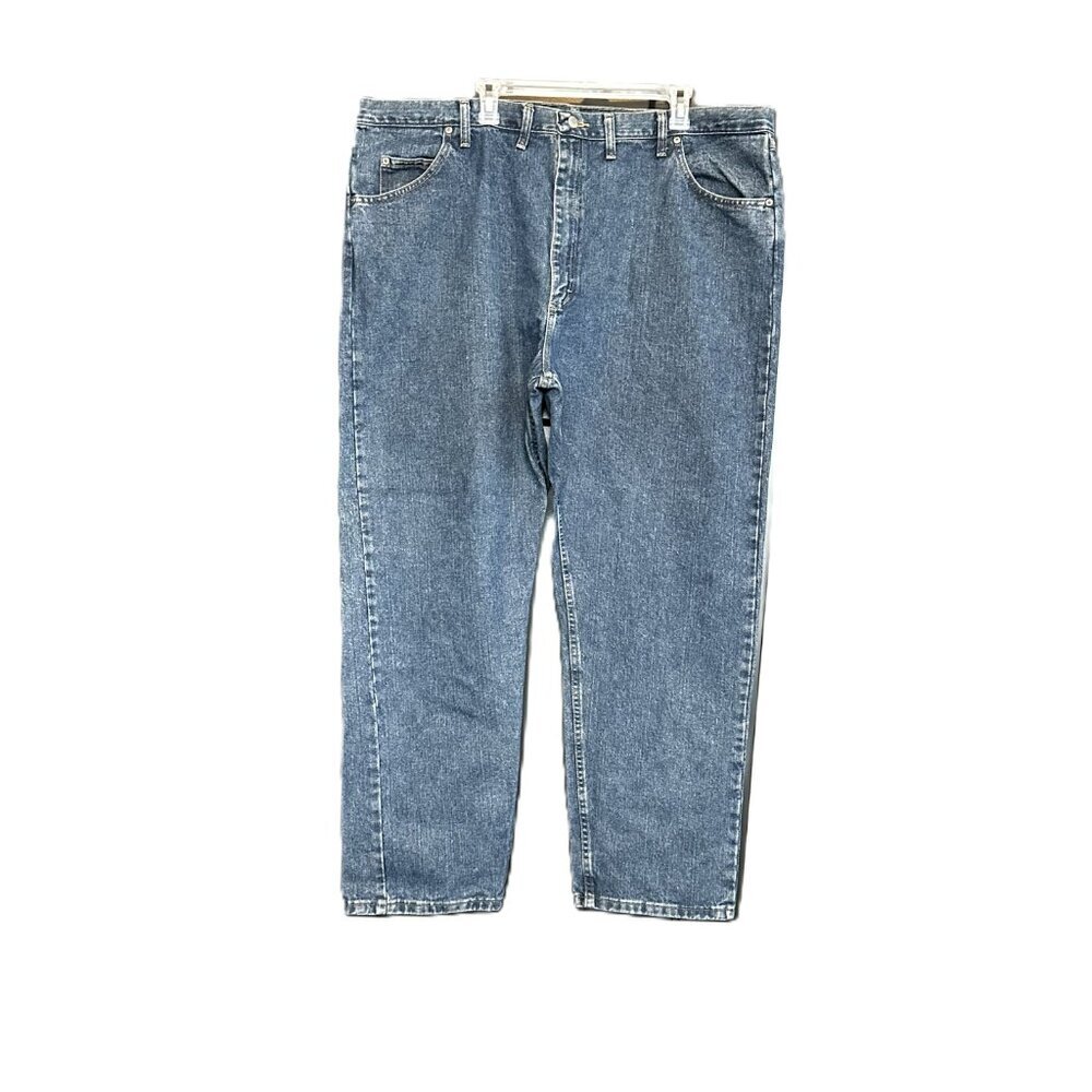 Men's Wrangler Jeans Relaxed Fit  Size  46 X 32 Straight Leg Med Wash